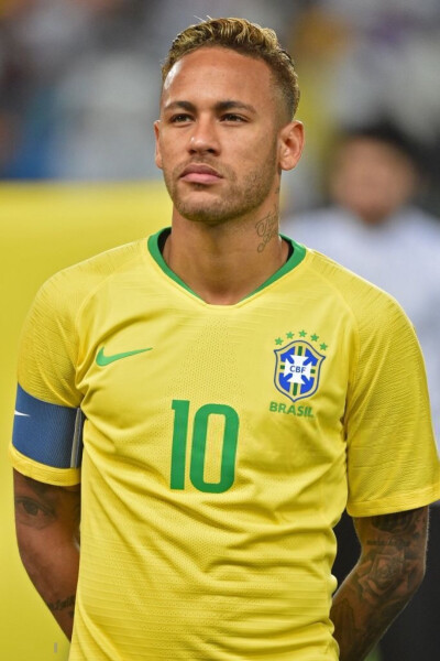 场上领袖 场上领袖